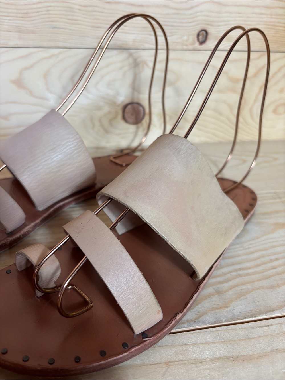 Joes jeans tan leather sandals - Picture 3 of 9